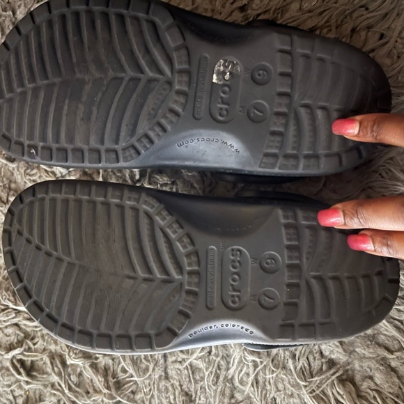 Crocs black size 7 in men - Picture 2 of 4